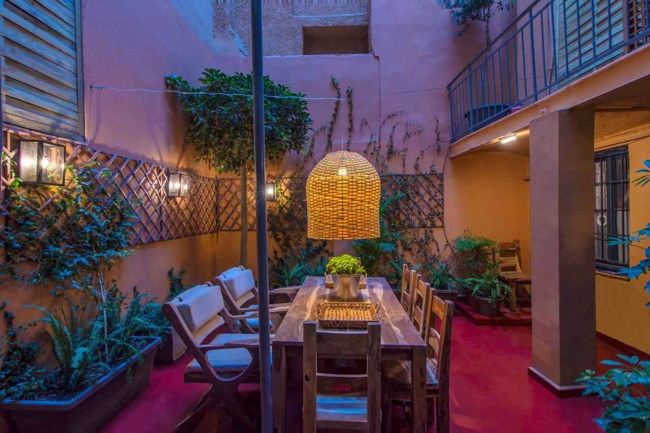 Art Pantheon - Suites & Apartments Atene Esterno foto